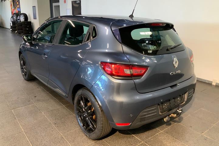 Grå Renault Clio IV fra 2018