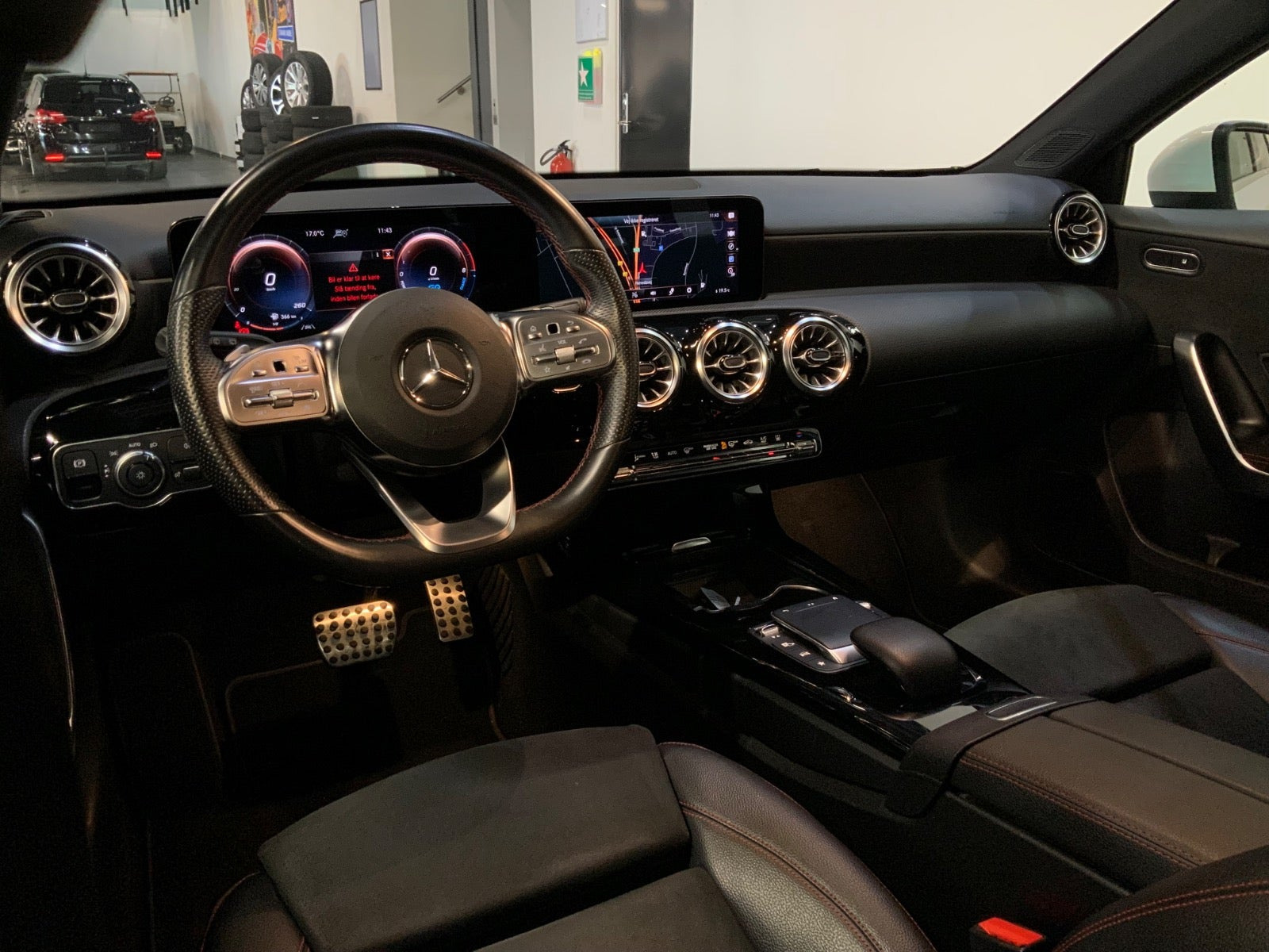Hvid Mercedes A250 e fra 2021