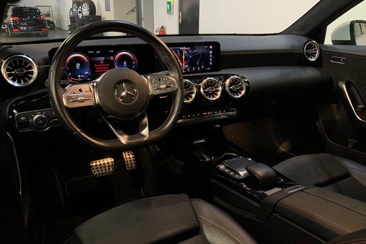 Hvid Mercedes A250 e fra 2021