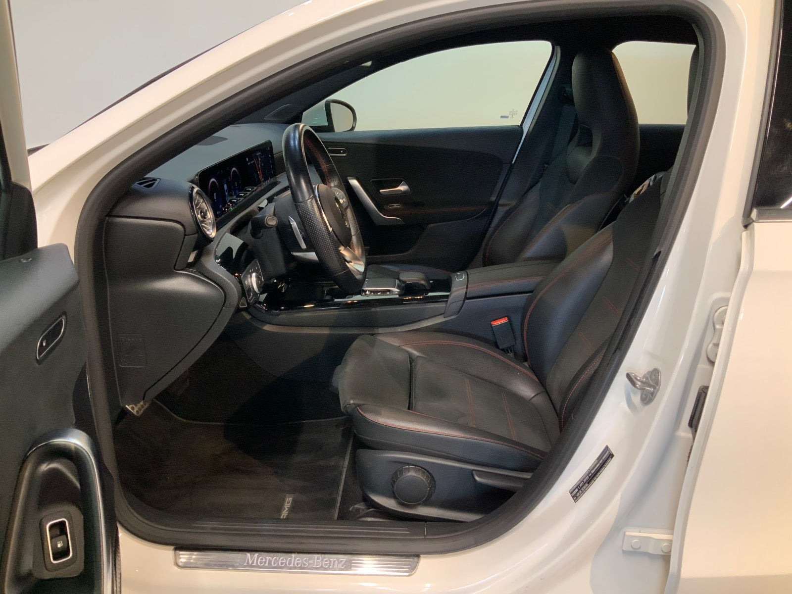 Hvid Mercedes A250 e fra 2021
