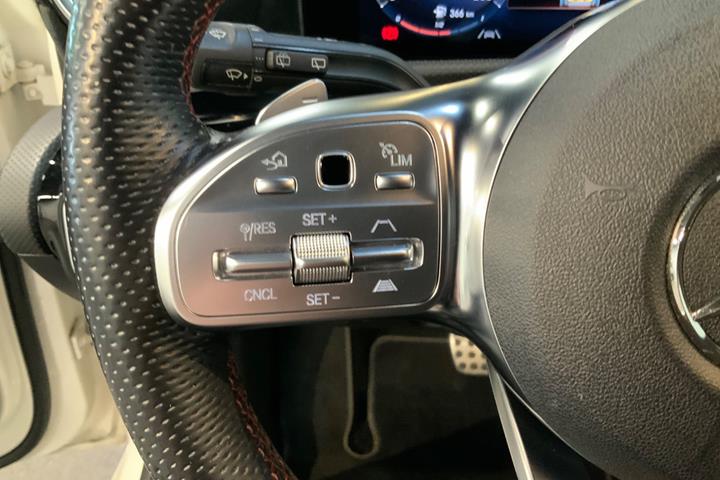 Hvid Mercedes A250 e fra 2021