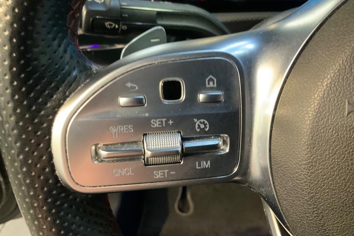 Grå Mercedes A200 fra 2020