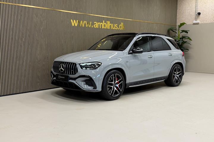 Grå Mercedes GLE53 fra 2025