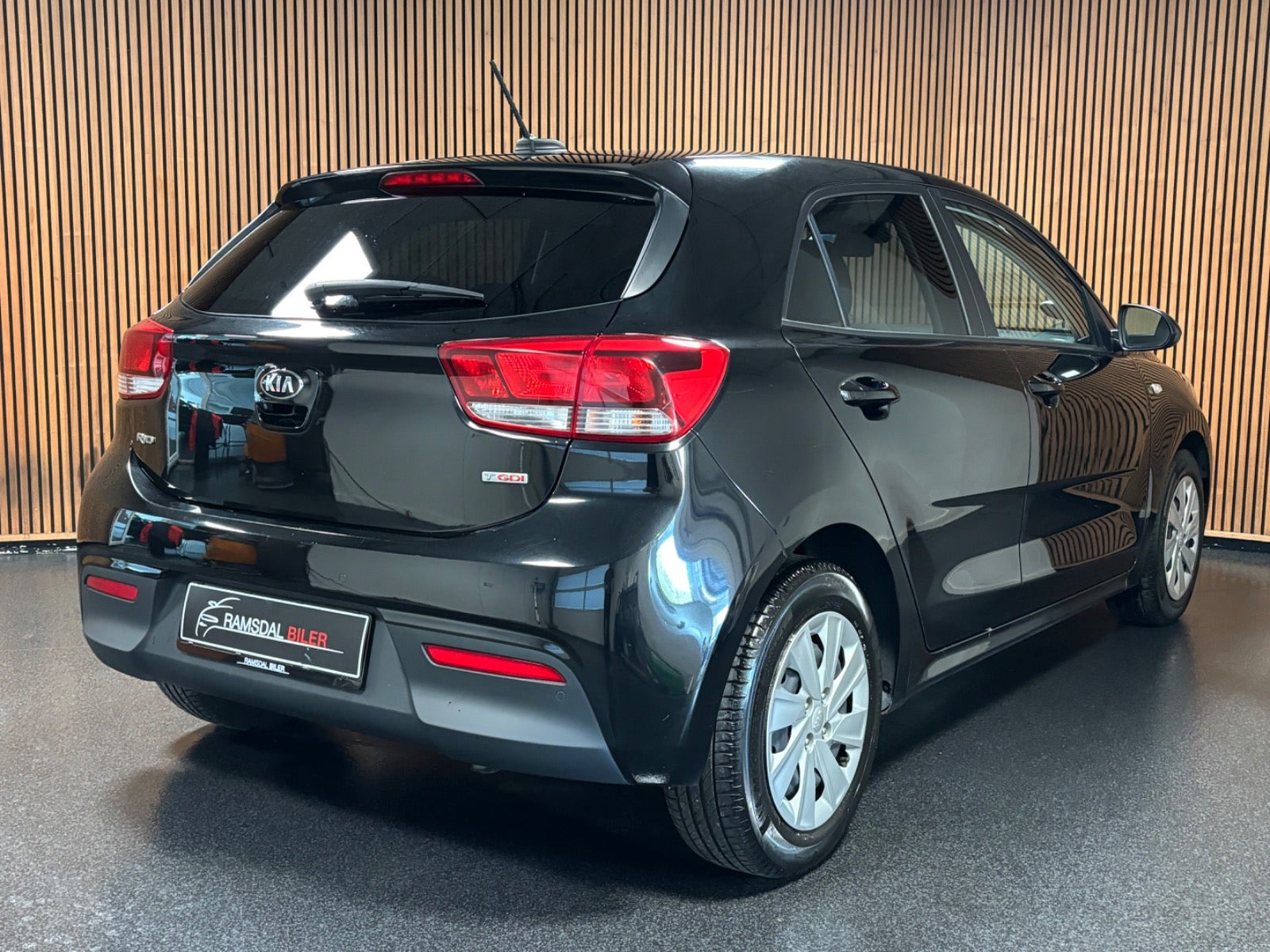 Sort Kia Rio fra 2018
