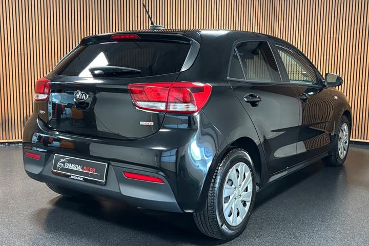 Sort Kia Rio fra 2018