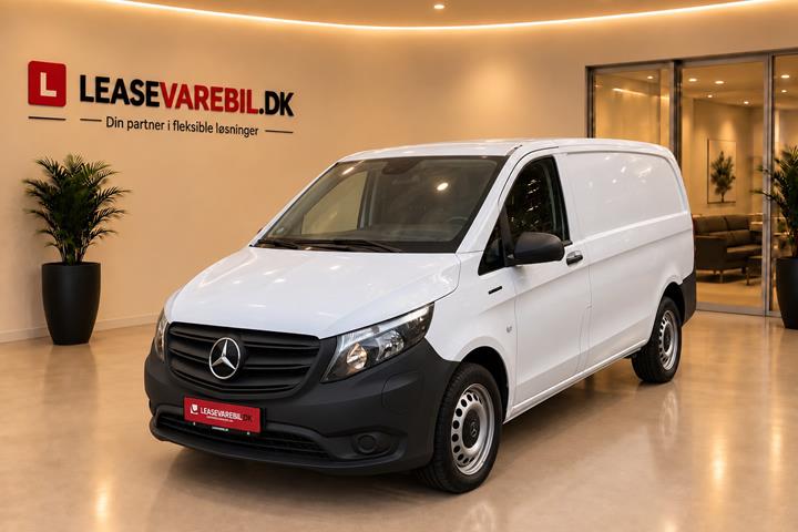 Hvid Mercedes eVito 112 fra 2022
