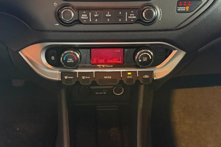 undefined Kia Rio fra 2012