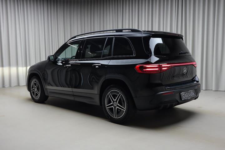 Sort Mercedes EQB250+ fra 2026