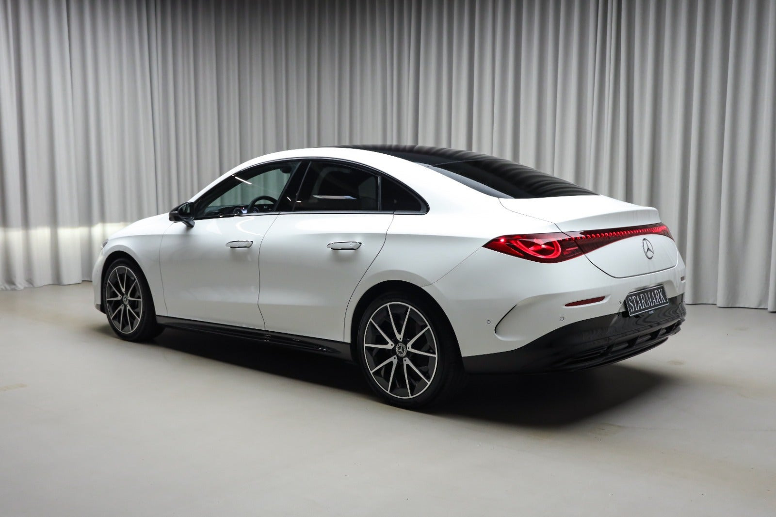 Hvid Mercedes CLA250+ fra 2026