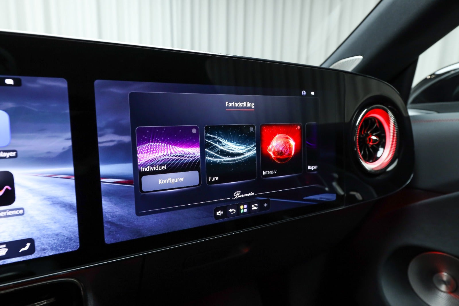 Hvid Mercedes CLA250+ fra 2026