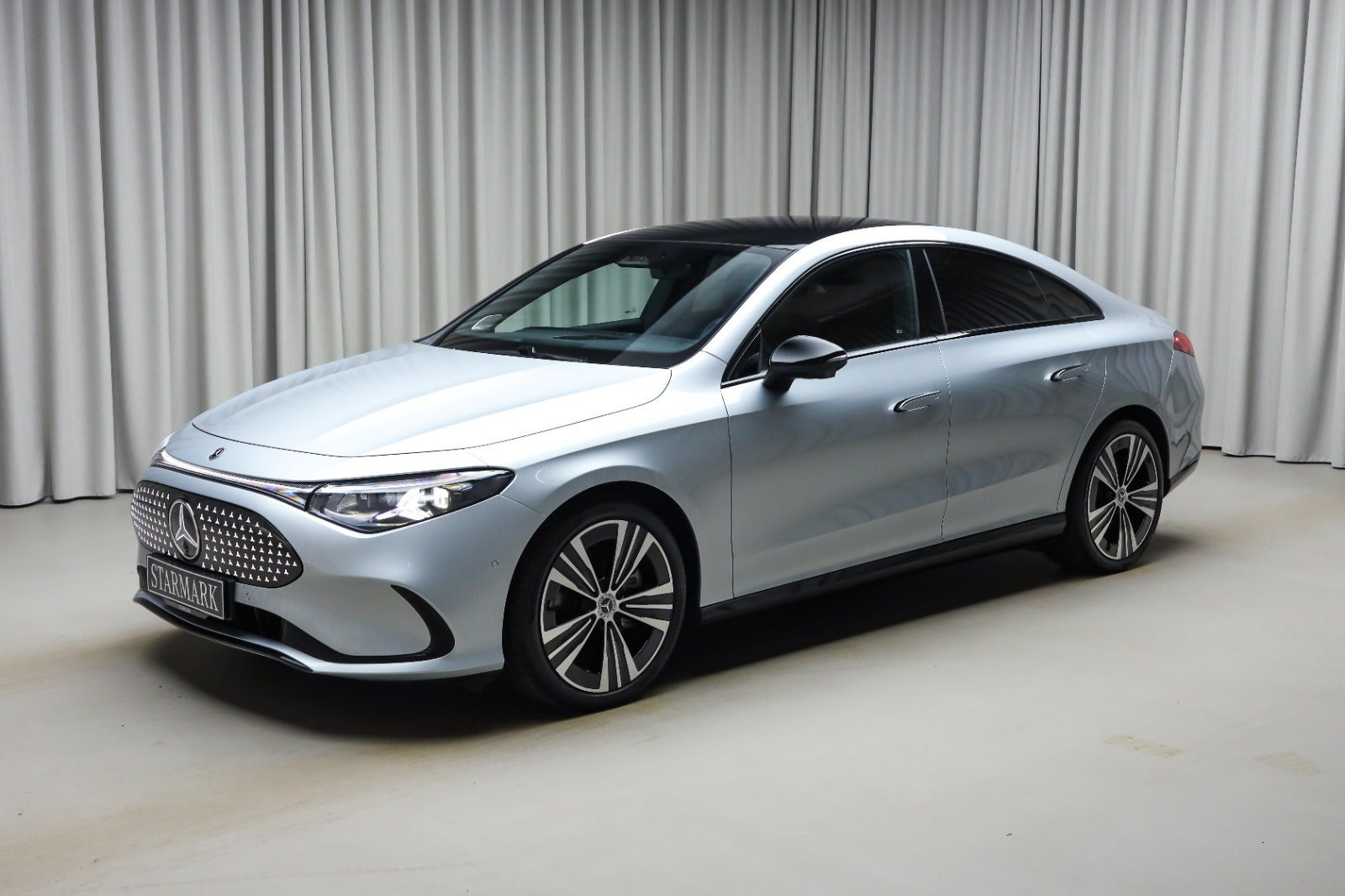 Sølv Mercedes CLA250+ fra 2026