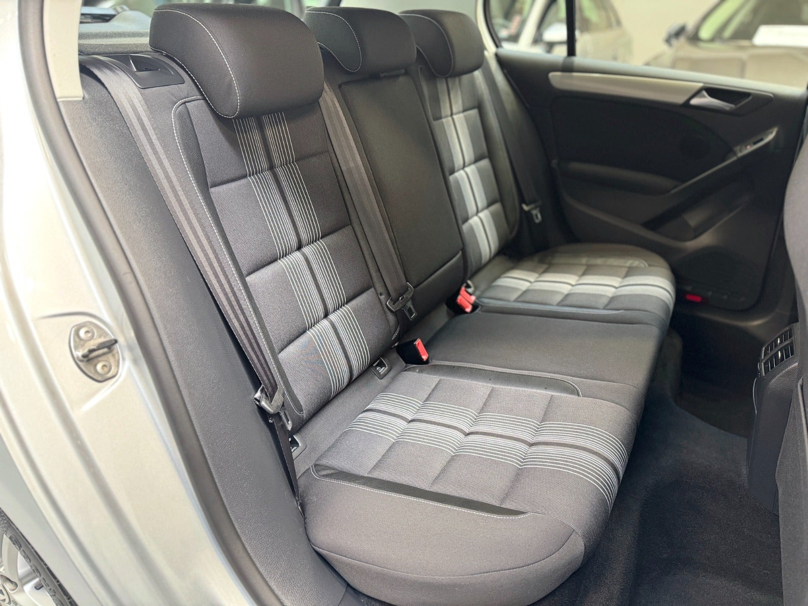 Sølv VW Golf VI fra 2012