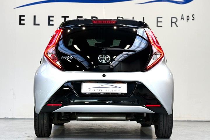 Sølv Toyota Aygo fra 2019