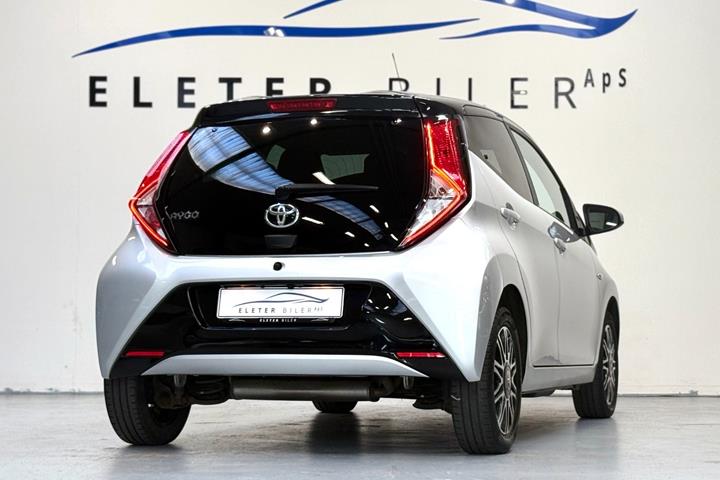 Sølv Toyota Aygo fra 2019
