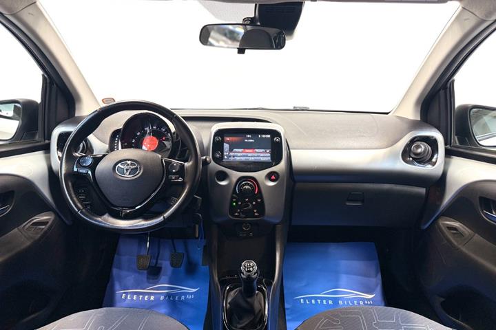 Sølv Toyota Aygo fra 2019