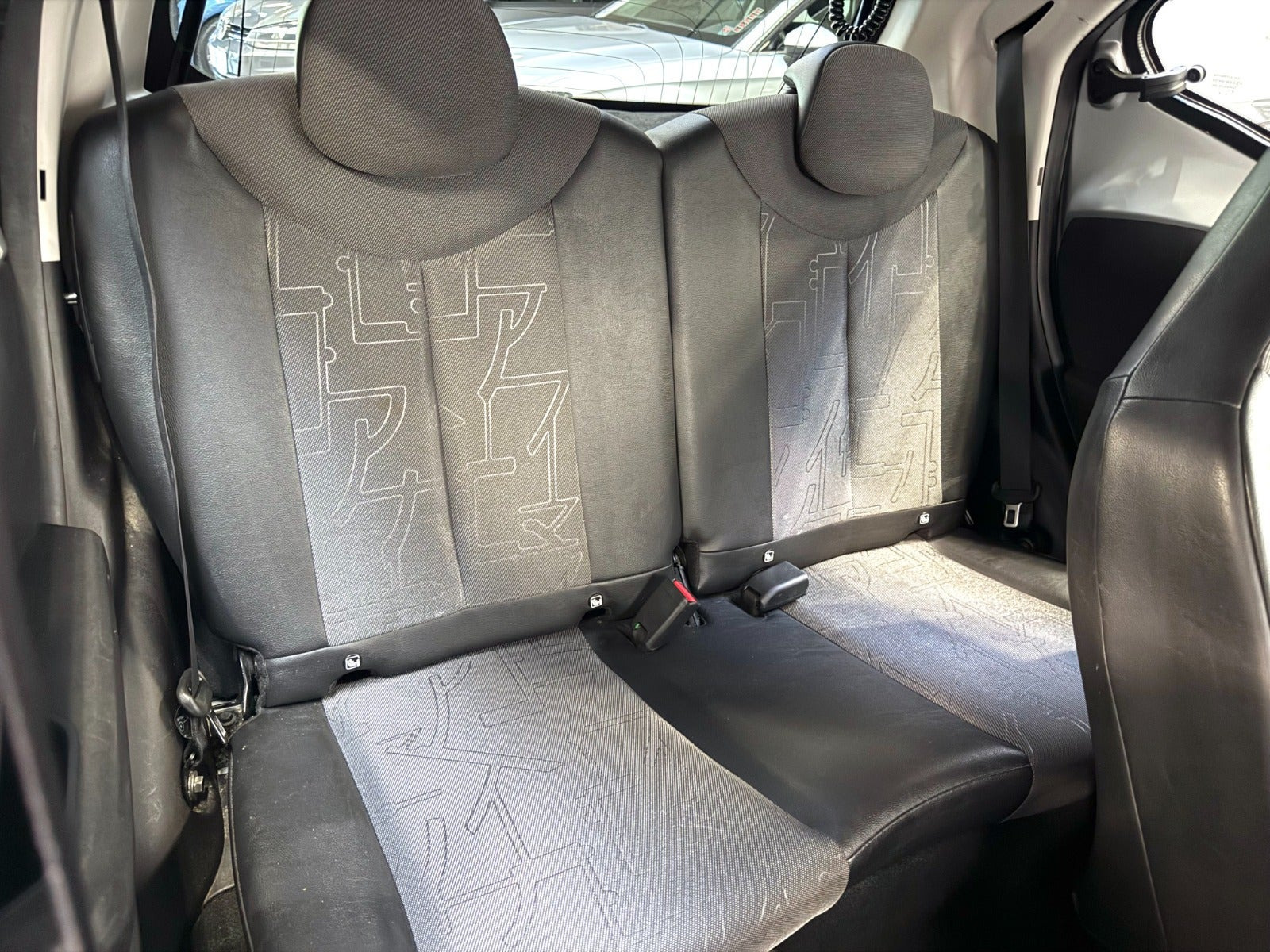Sølv Toyota Aygo fra 2019