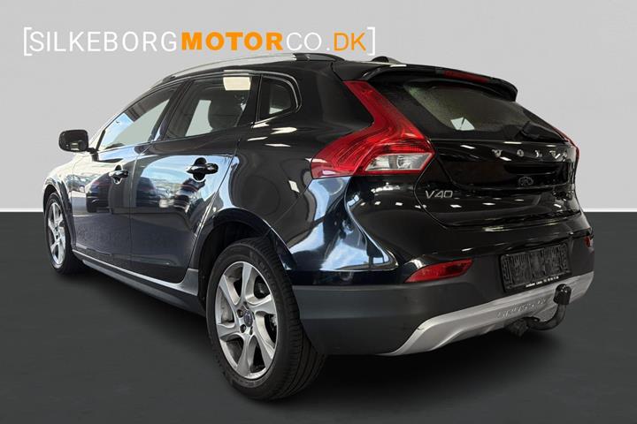 Sort Volvo V40 CC fra 2014