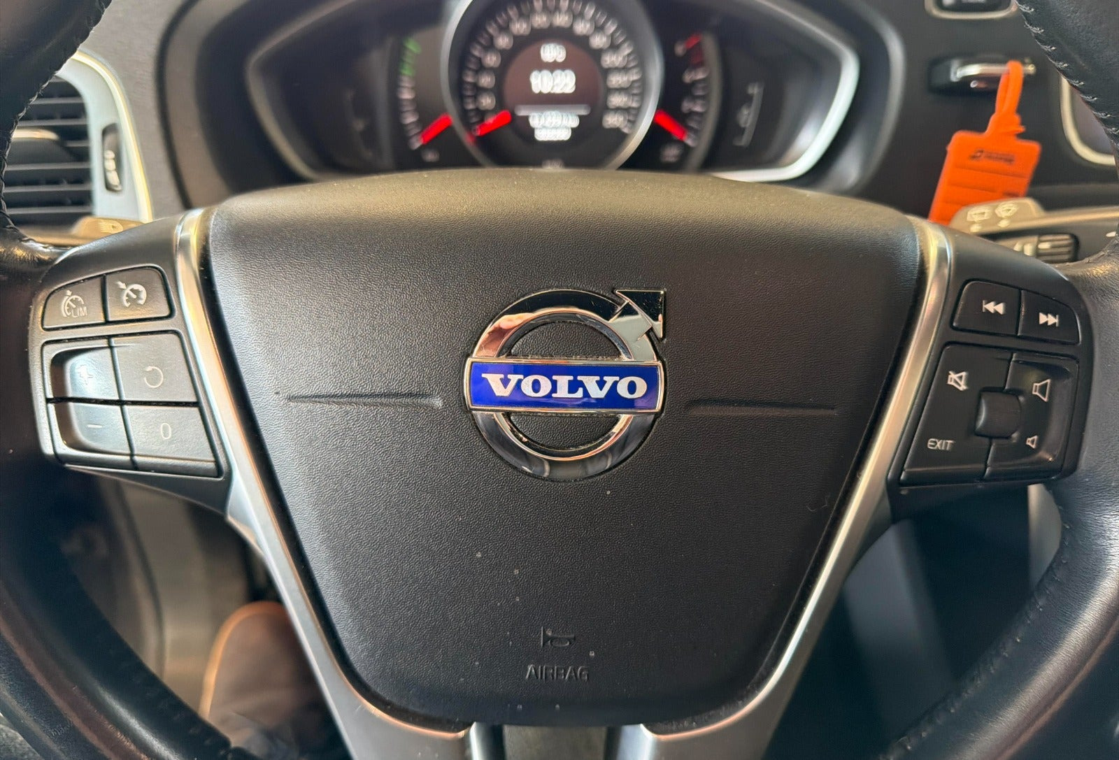 Sort Volvo V40 CC fra 2014