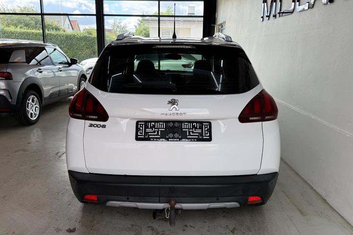Hvid Peugeot 2008 fra 2019