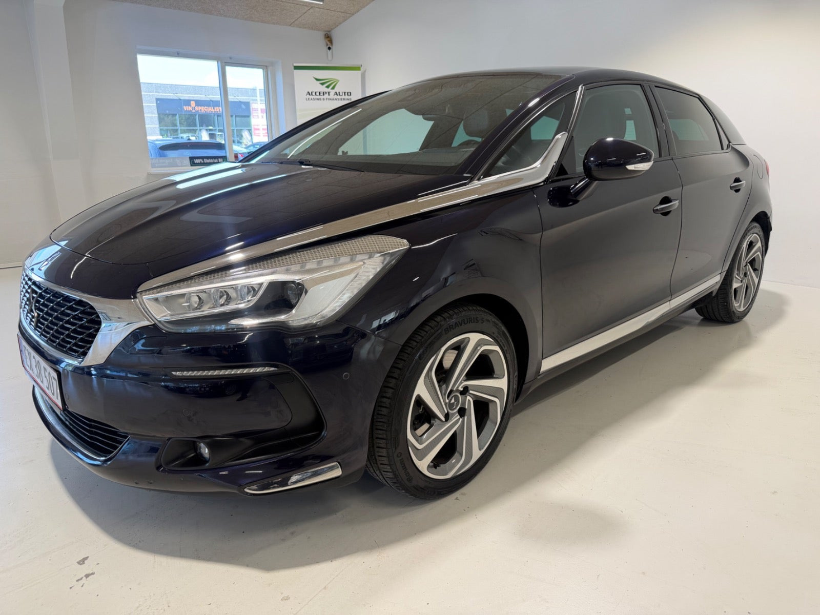 Lilla Citroën DS5 fra 2015