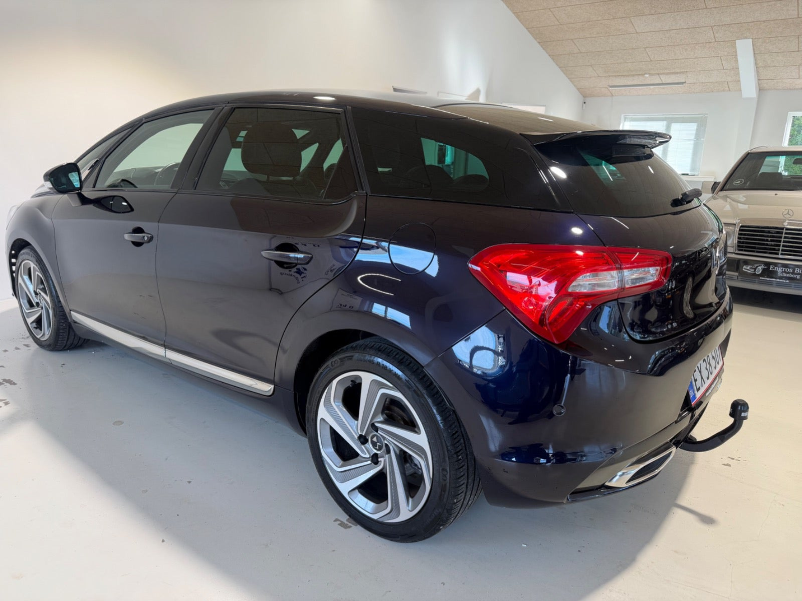 Lilla Citroën DS5 fra 2015