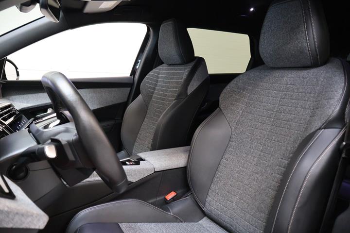 Sort Peugeot e-5008 fra 2025