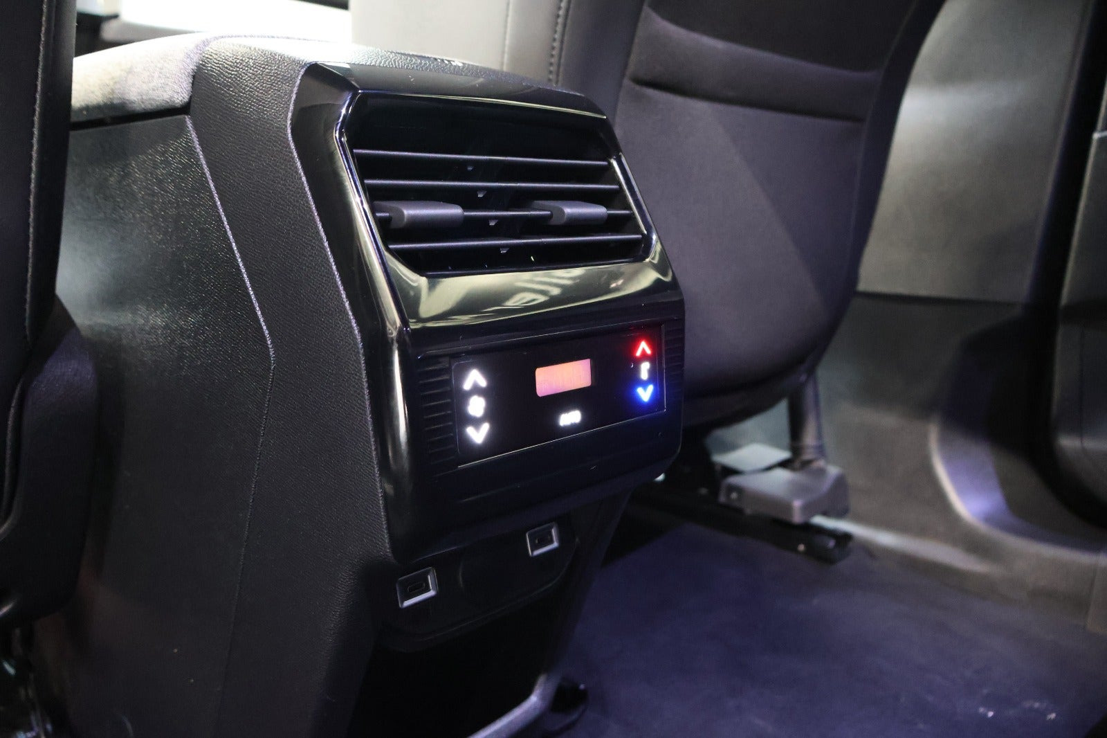 Sort Peugeot e-5008 fra 2025