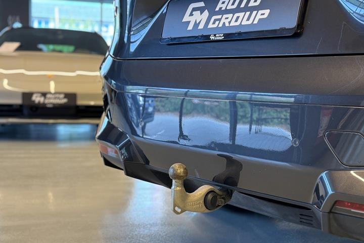 Grå BMW iX fra 2023