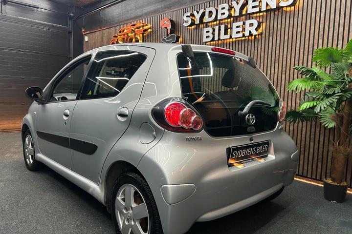 undefined Toyota Aygo fra 2010
