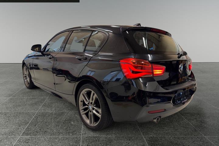 Sort BMW 118d fra 2018
