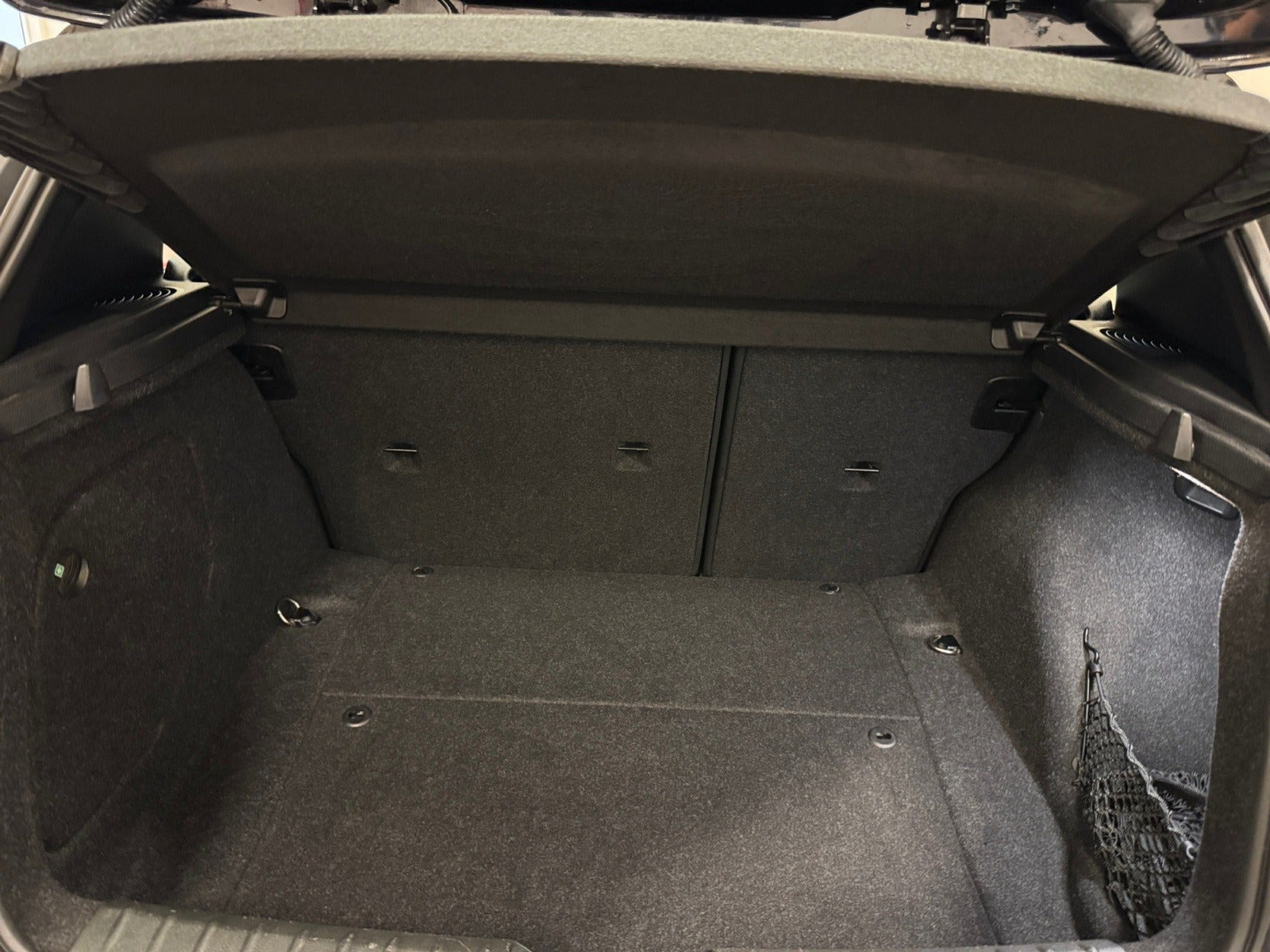 Sort BMW 118d fra 2018