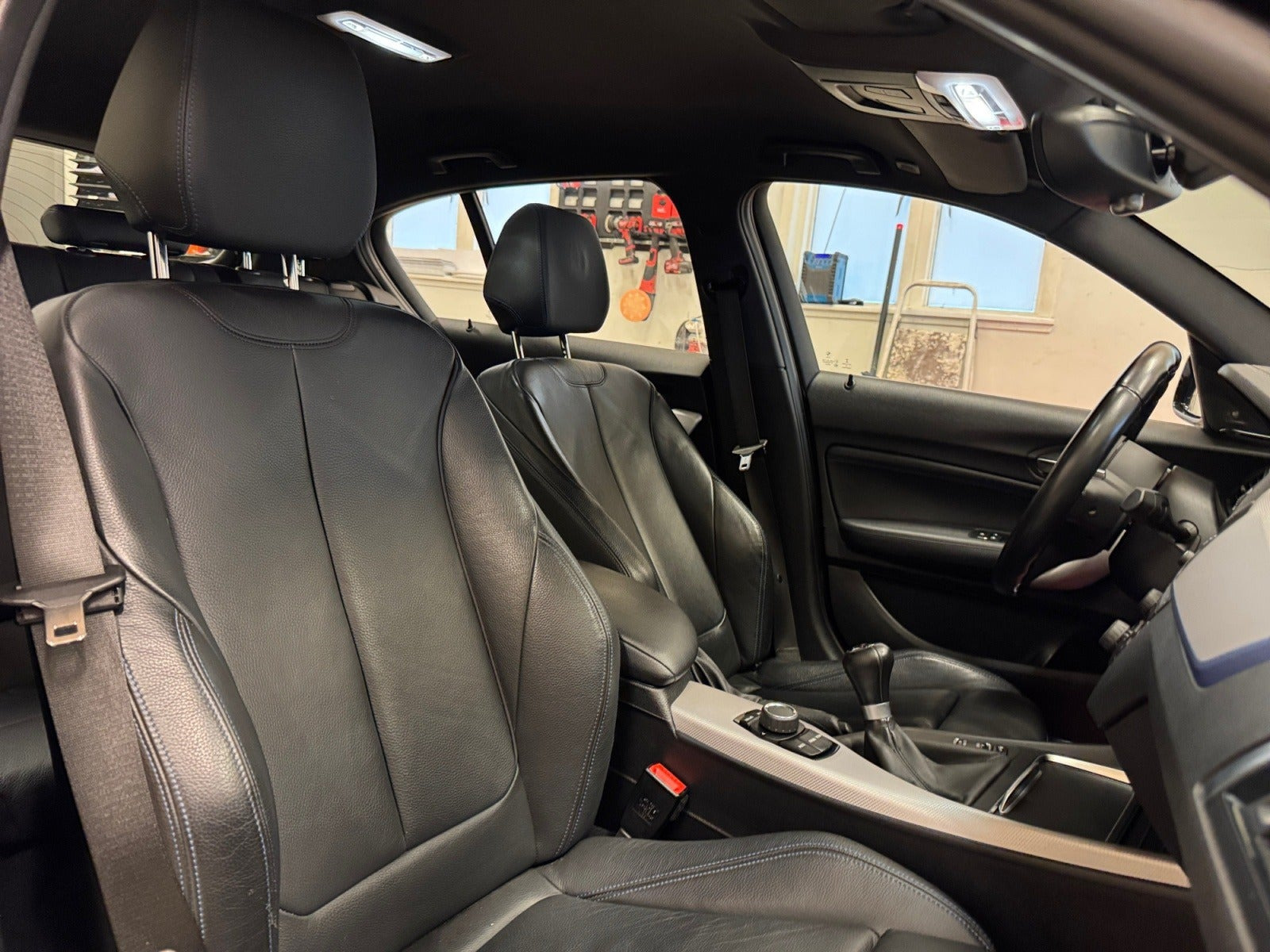 Sort BMW 118d fra 2018