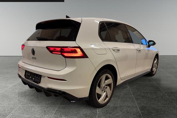 Hvid VW Golf VIII fra 2021