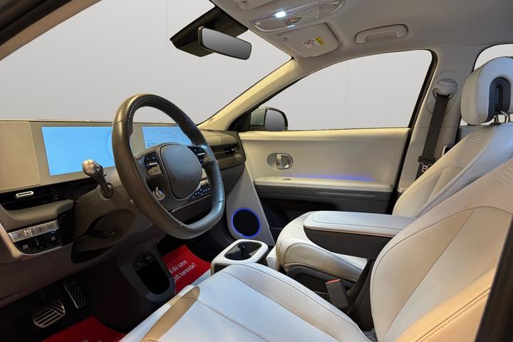 Blå Hyundai Ioniq 5 fra 2022