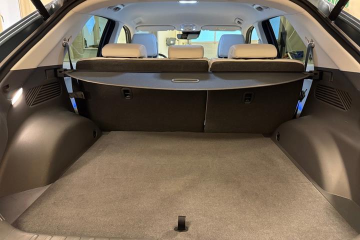 Blå Hyundai Ioniq 5 fra 2022