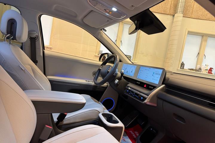 Blå Hyundai Ioniq 5 fra 2022