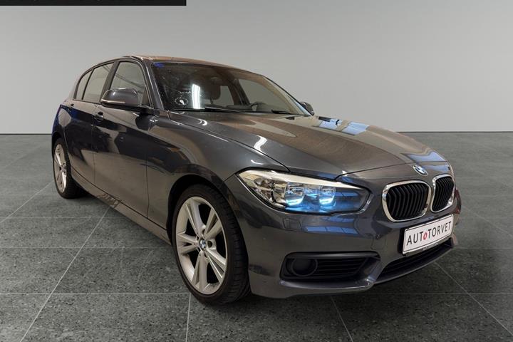 Grå BMW 118d fra 2018
