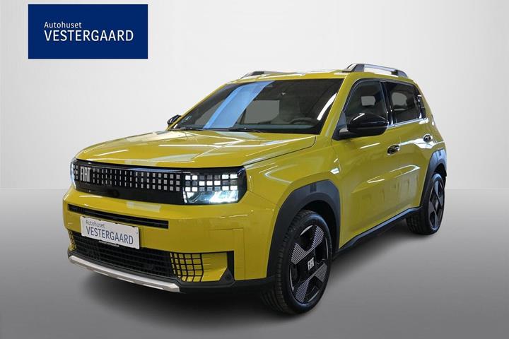 Gul Fiat Grande Panda fra 2025 set udefra