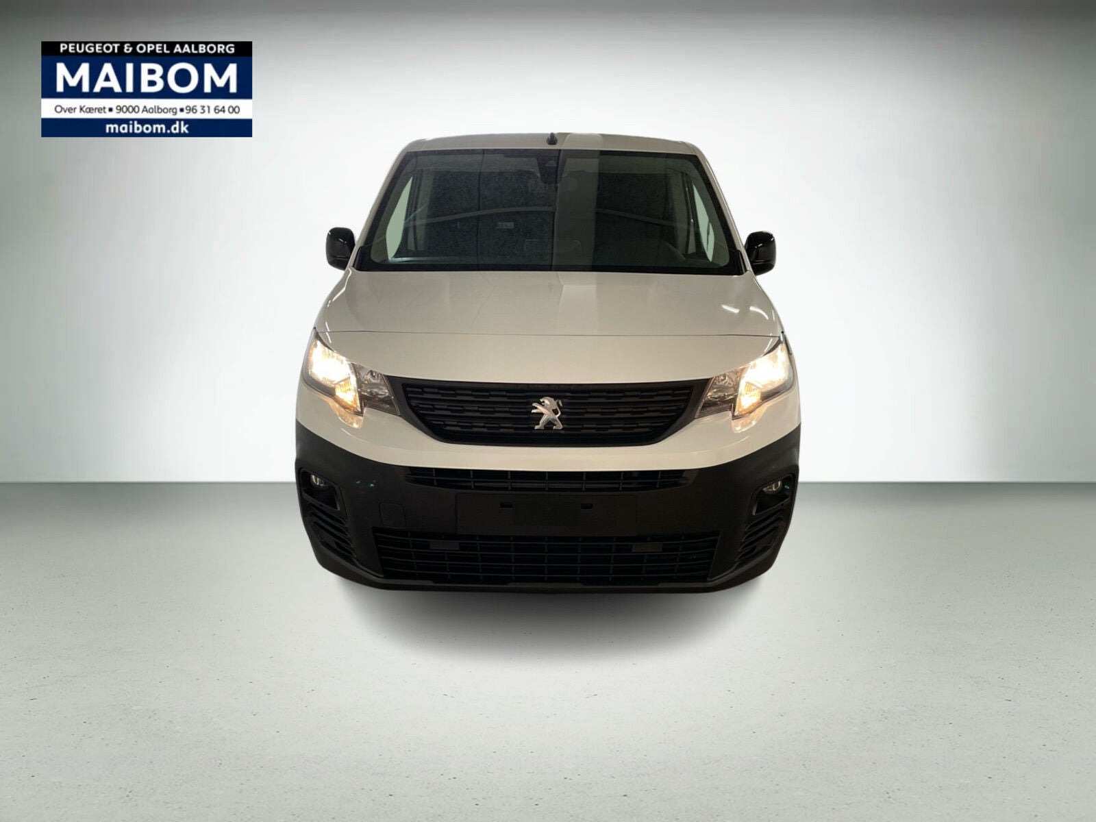 Hvid Peugeot Partner fra 2022