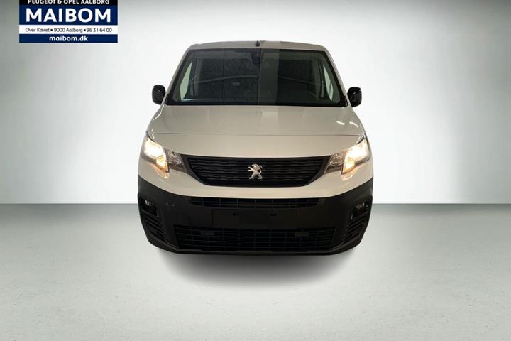 Hvid Peugeot Partner fra 2022