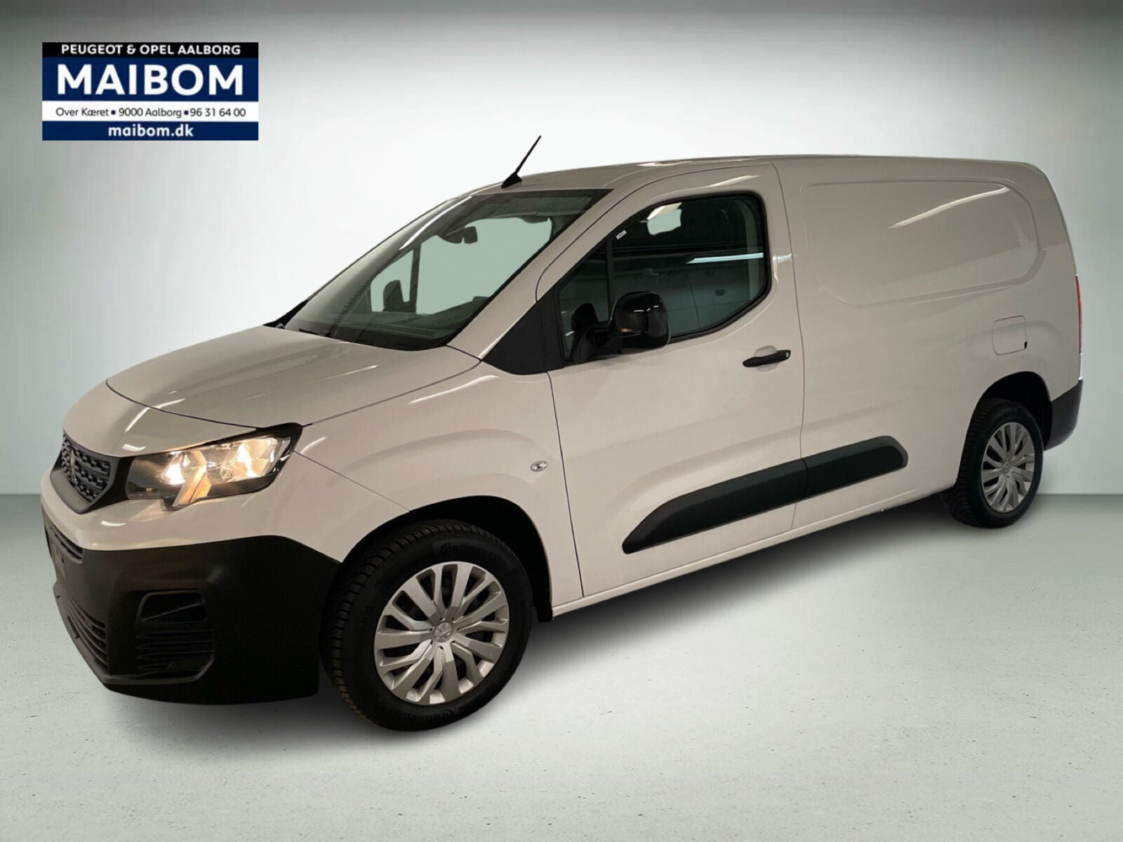 Hvid Peugeot Partner fra 2022
