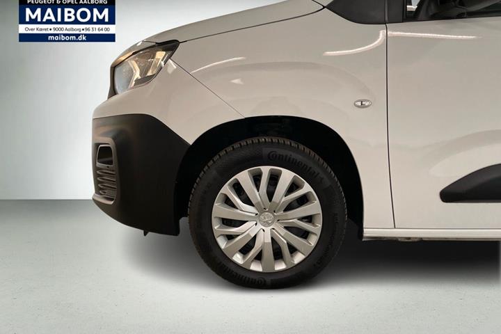 Hvid Peugeot Partner fra 2022