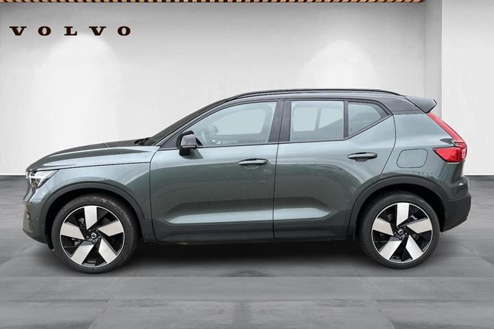 Grøn Volvo EX40 fra 2027