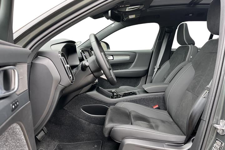Grøn Volvo EX40 fra 2027