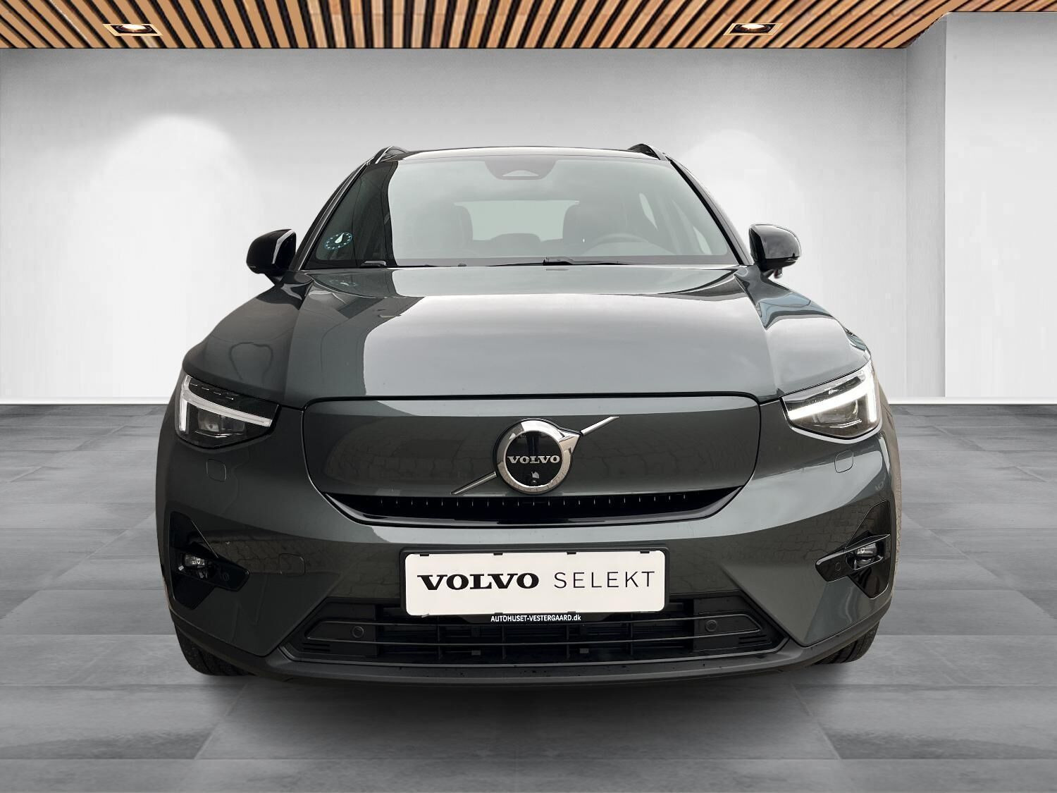 Grøn Volvo EX40 fra 2027