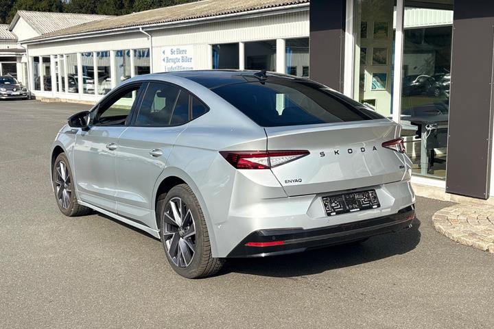 Sølv Skoda Enyaq fra 2024