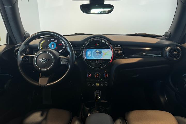 Sort Mini Cooper SE fra 2023