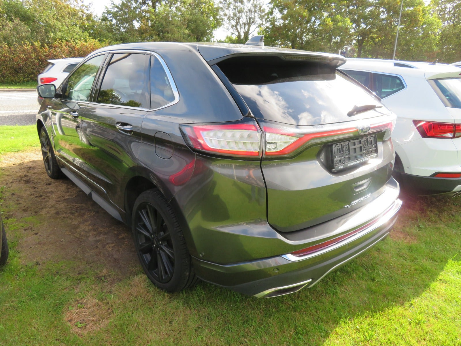 Grå Ford Edge fra 2017