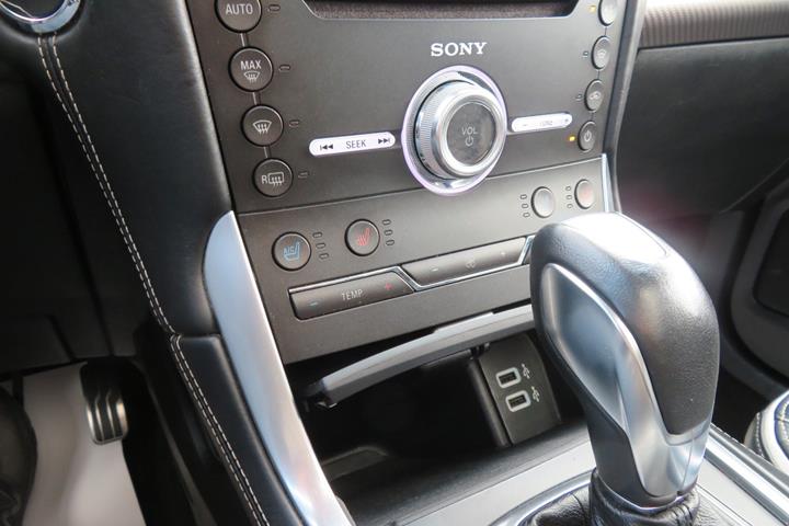 Grå Ford Edge fra 2017