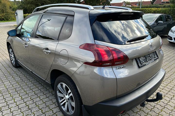 Orange Peugeot 2008 fra 2017